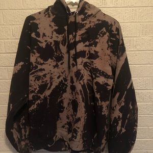 Black bleached sweatshirt